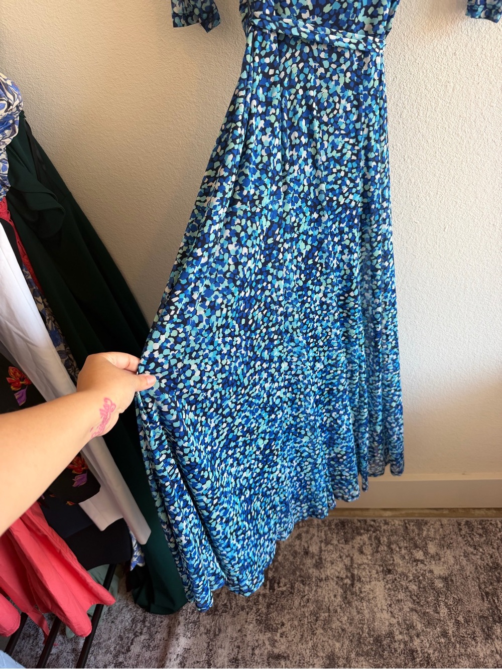 Floral Wrap 🔥 Maxi Dress with Tie Waist - Picture 5 of 6